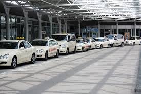 The Value Proposition: Why Taxi Beats Rideshare at Lyon Airport